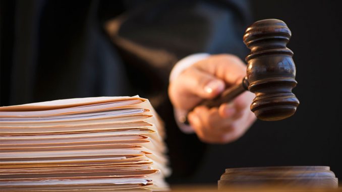 Адвокат у справі про розкрадання державного майна чи коштів