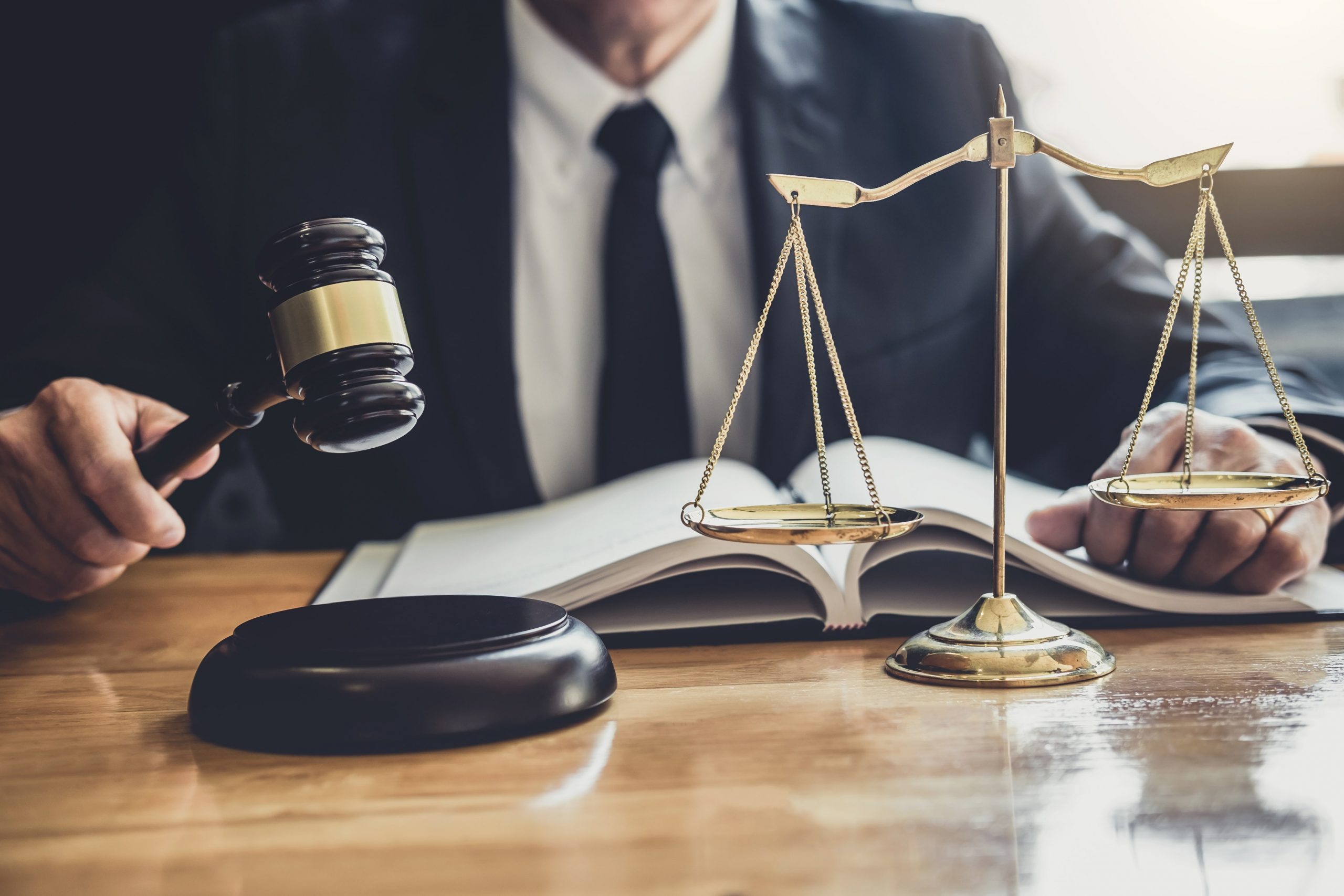 Захист військового адвоката в кримінальних справах: призупинення кримінальної справи